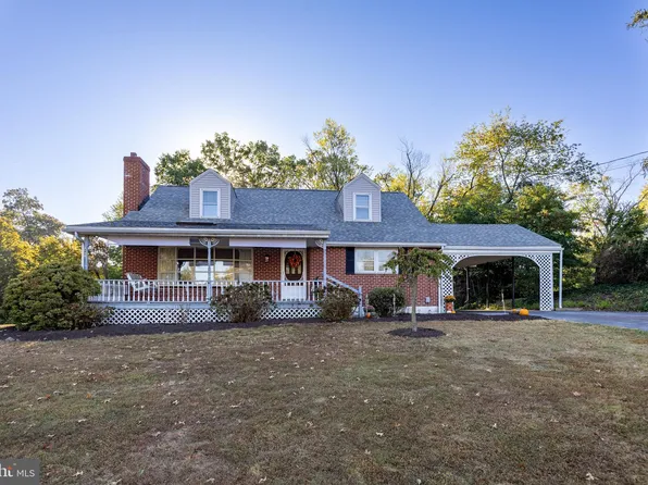 2264 Horseshoe Dr, Pottstown, PA 19464