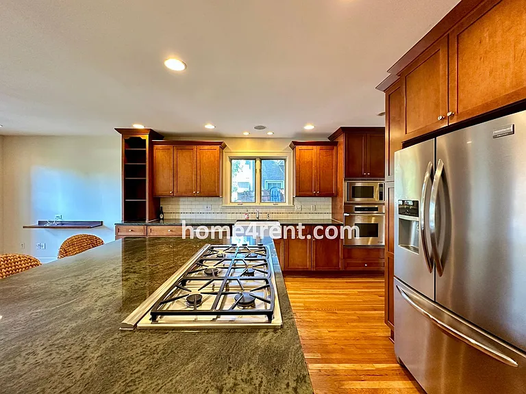 211 W 66th St — Photo 14