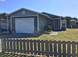 1057 Jackson Ave, Bandon, OR 97411