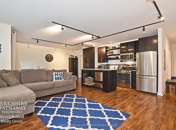 4th image of 1815 W Argyle St APT 1C