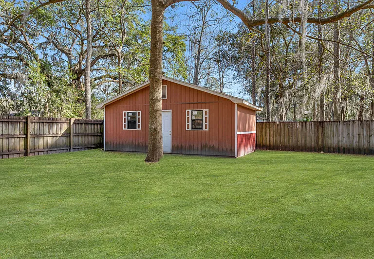 207 Whittington Dr — Photo 14