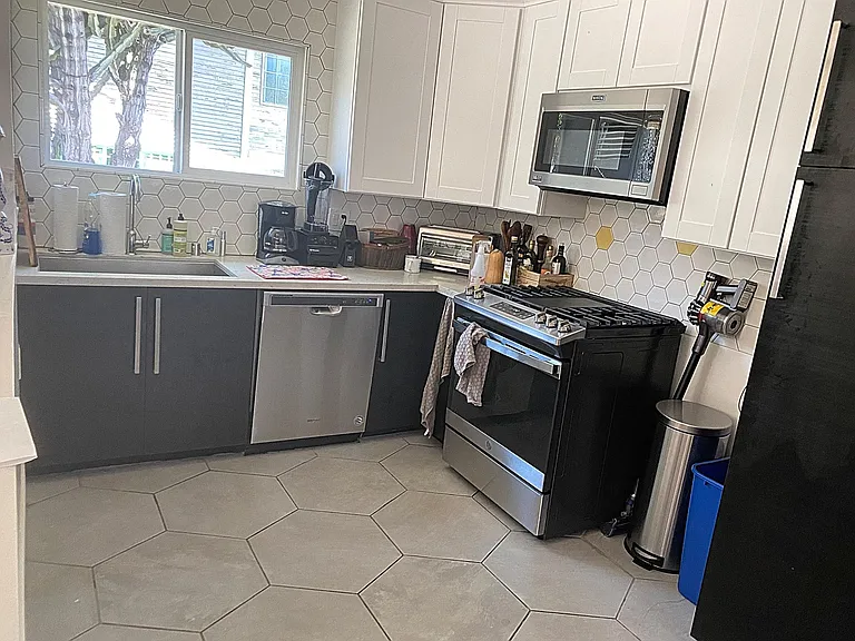 1912 N Alvarado St — Photo 4