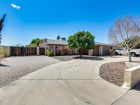 FRONT OF HOME, RV GATE AND NO HOA