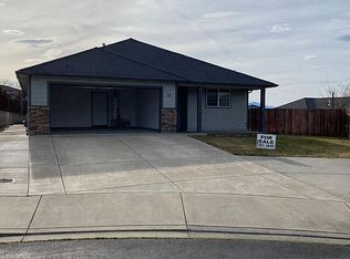 37 Woodcrest Cir, Eagle Pt, OR 97524