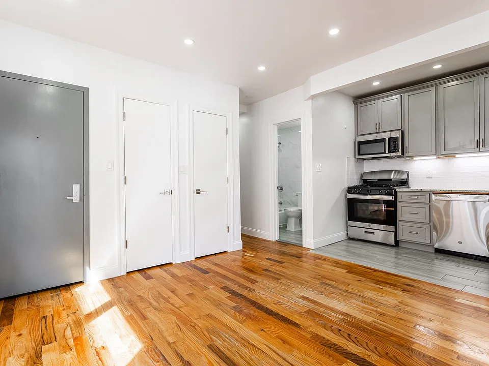 430 McDonald Ave #1F