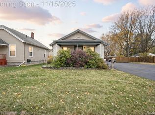 38 S Rose St, Mount Clemens, MI 48043