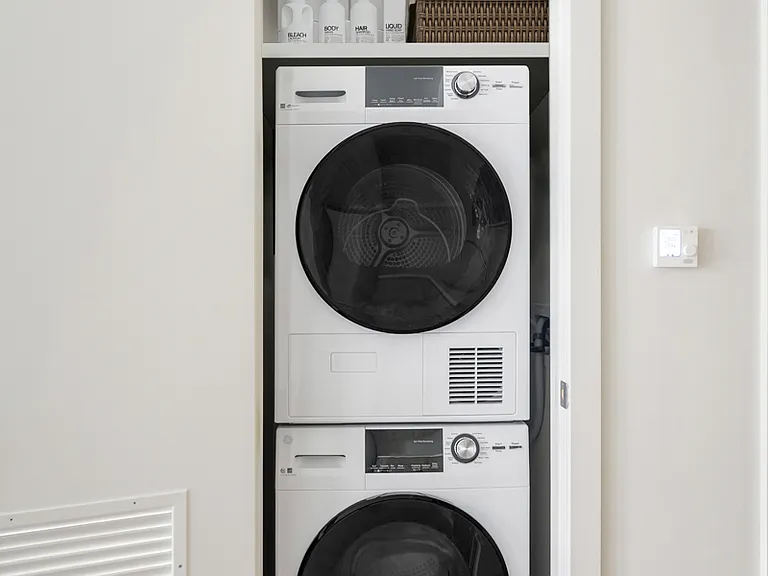 19 Rockwell Pl #24E — Photo 12