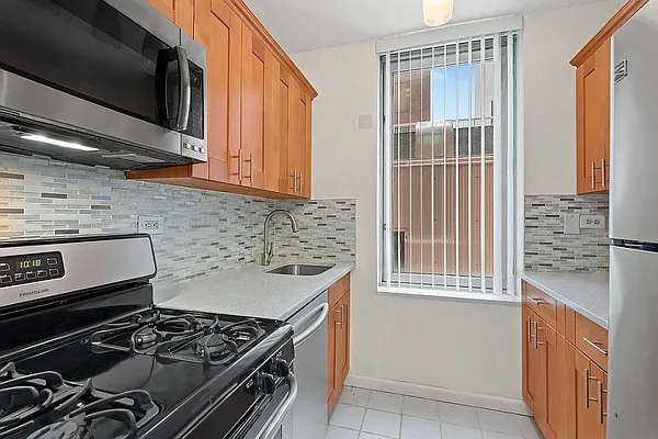 Rented by Douglas Elliman | media 4