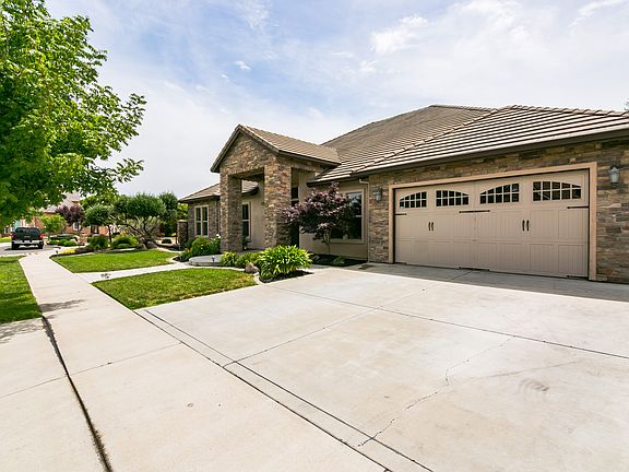 3rd image of 2480 Valdosta Dr