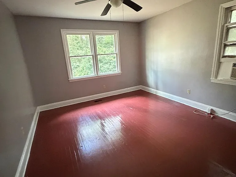 166 Buckingham Ave — Photo 9