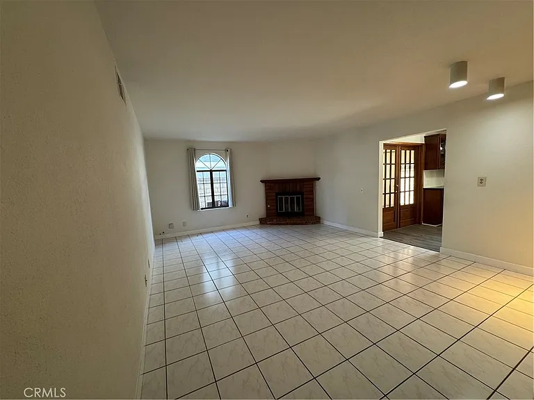 5139 Via Del Valle St — Photo 16