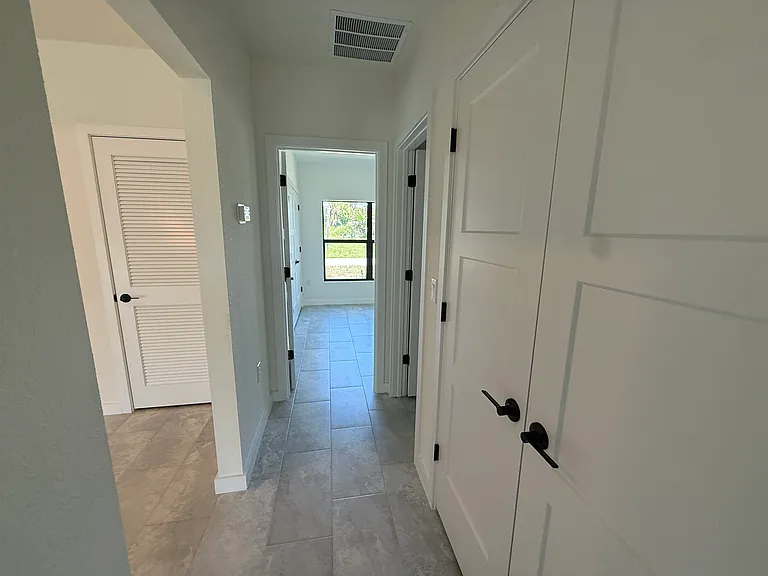 2646 Sadnet Ln — Photo 16