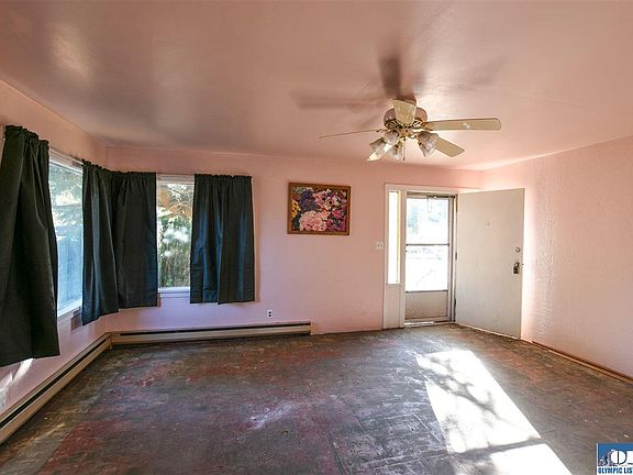 4th image of 1621 W 10th St