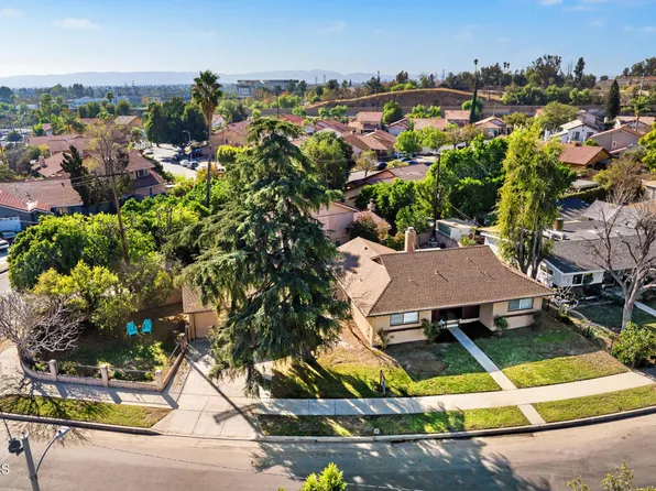 11741 Pearwood Ave, Sylmar, CA 91342