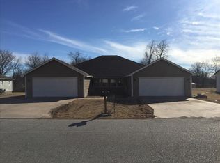 63161 E 291 Rd, Grove, OK 74344