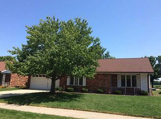 1305 Waterbury Pl, Troy, OH 45373