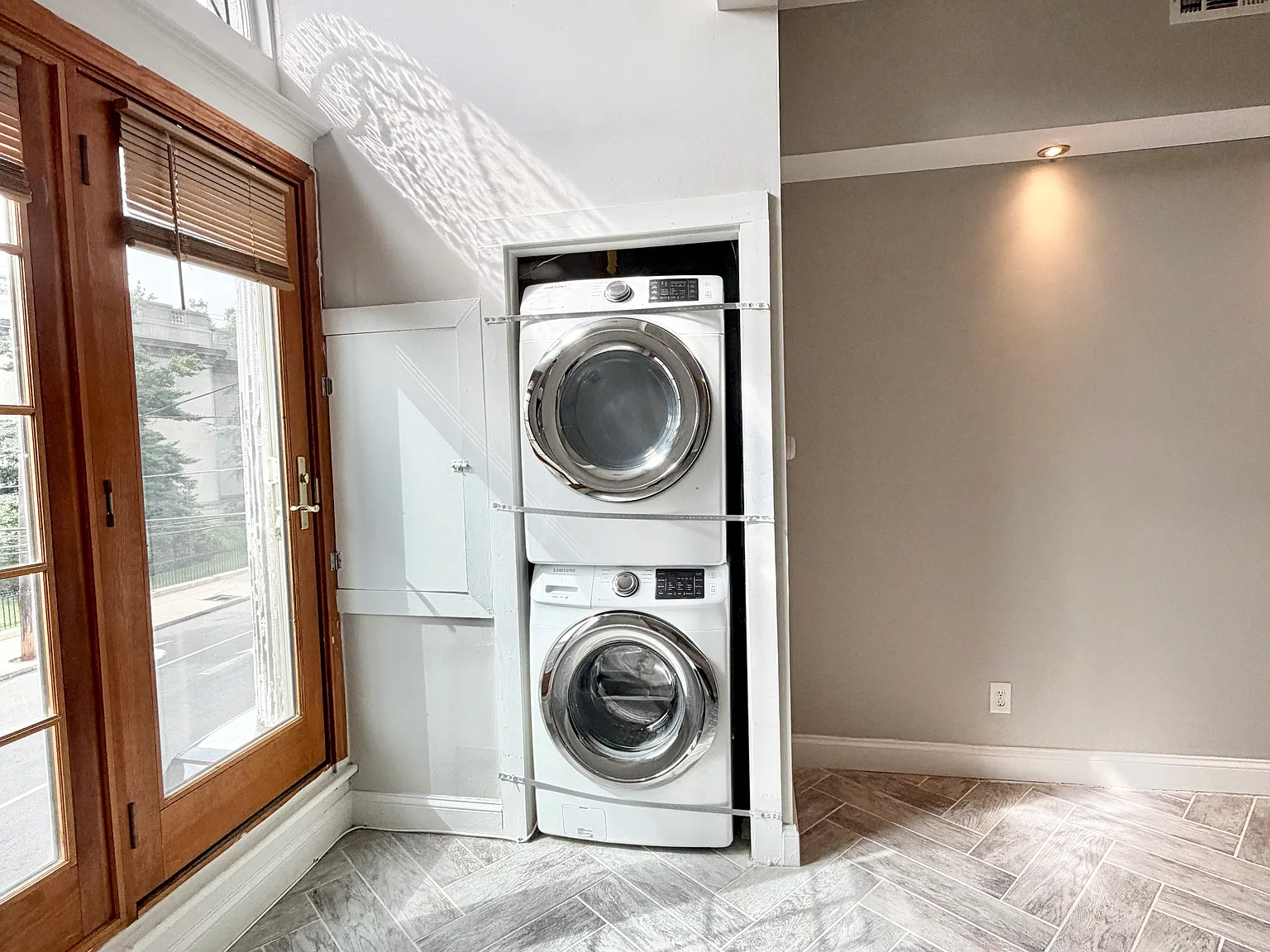 1 bed, 900 sqft, $1,825 — Photo 4