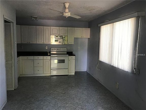 4th image of 4415 40th St N