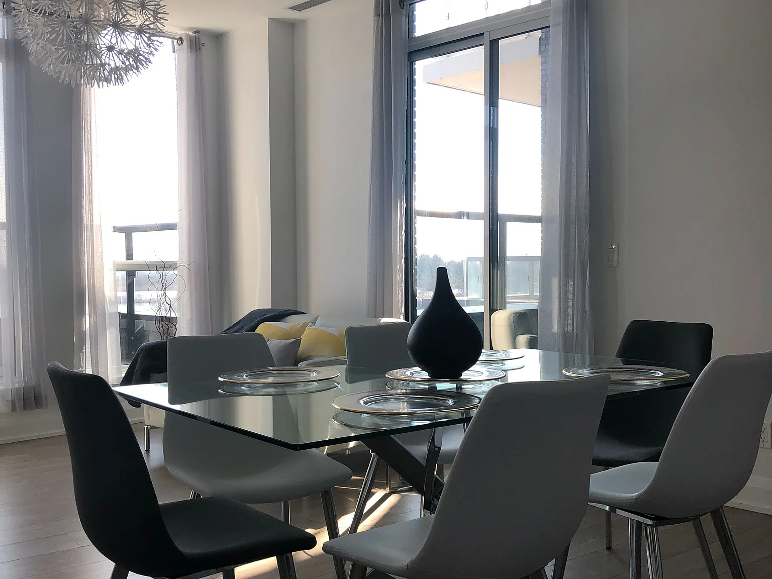 3 bed, $4,600 — Photo 2