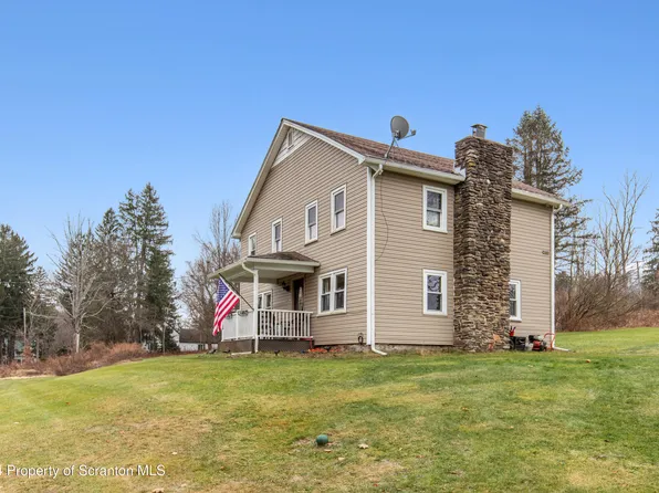 405 S Turnpike Rd, Dalton, PA 18414