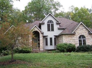 2320 E Pointe Dr SE, Warren, OH 44484