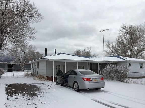 Front view of home