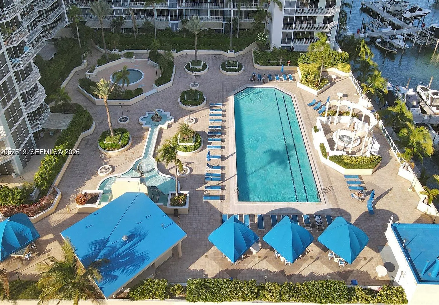 The Grandview Palace Cond — Photo 4