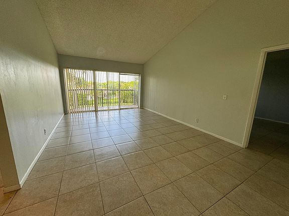 4th image of 8891 Wiles Road #303