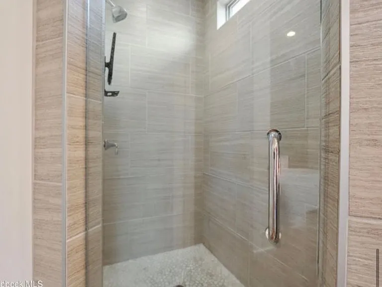 623 N 9th St — Photo 11