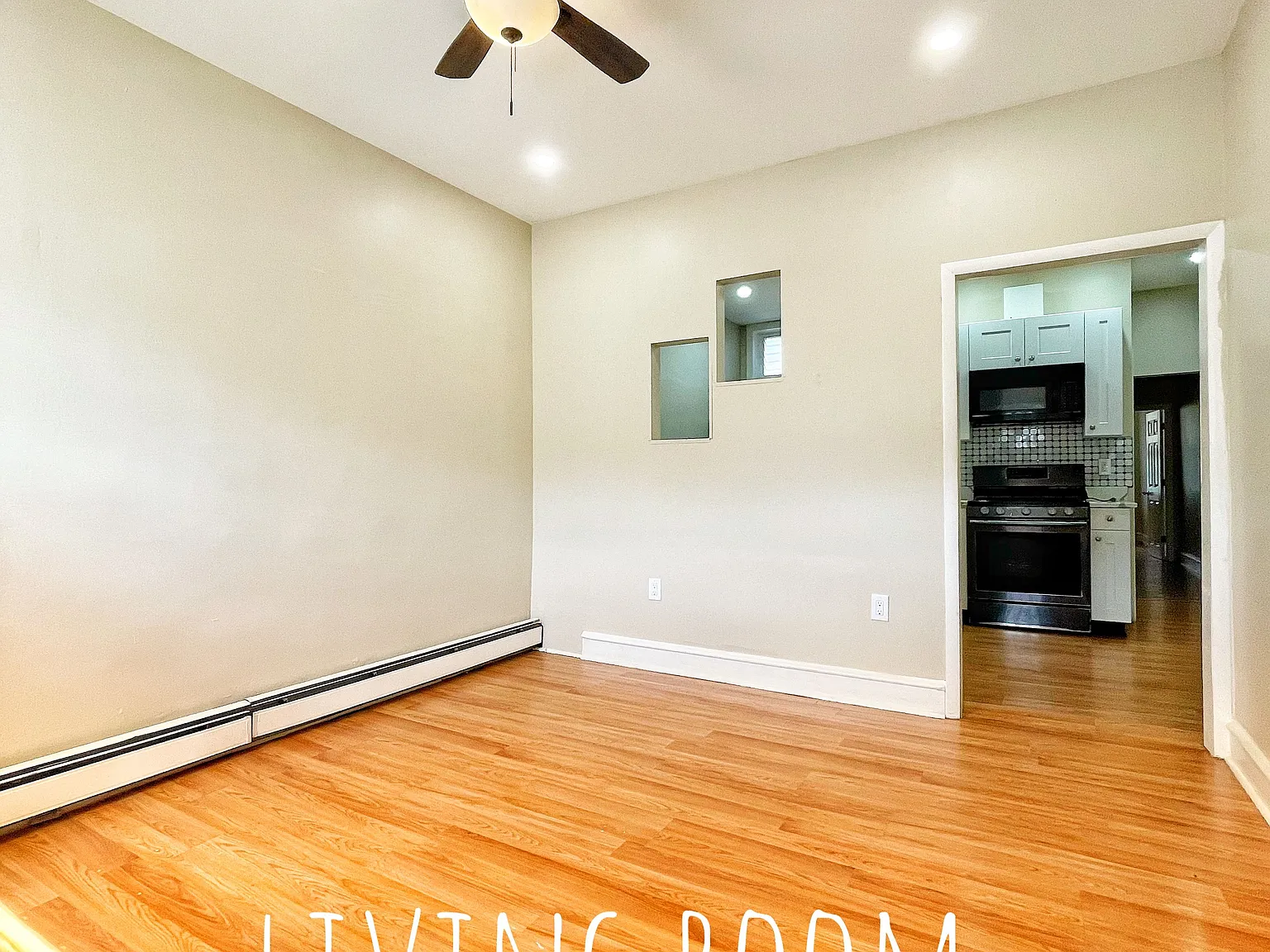 2 bed, 1.0 bath, $1,400 — Photo 2
