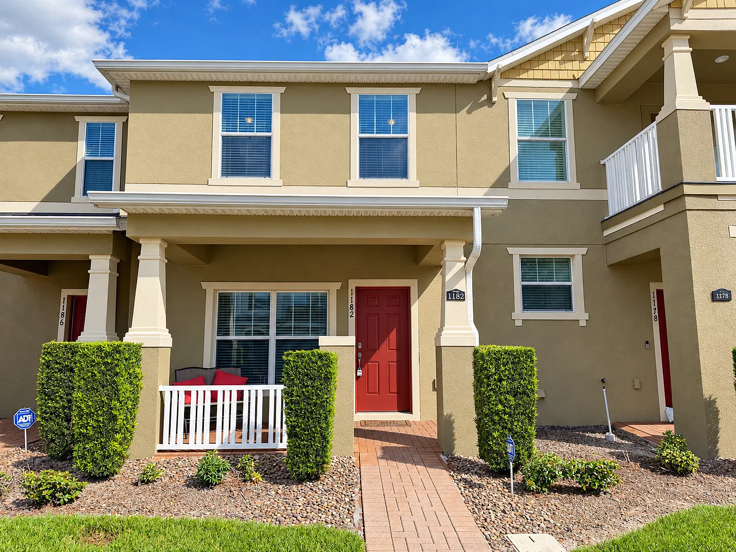 3 bed, 2.5 bath, 1480 sqft, $2,200 — Photo 4