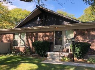 9622 Elm St, Taylor, MI 48180