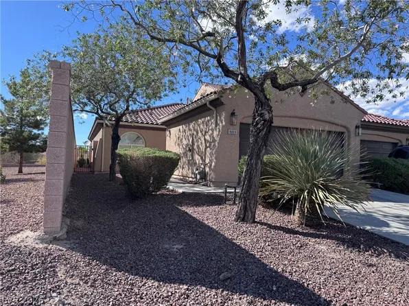 8809 Briar Bay Dr, Las Vegas, NV 89131