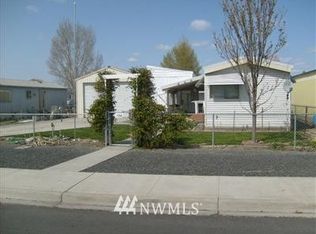 738 Main Ave E, Soap Lake, WA 98851
