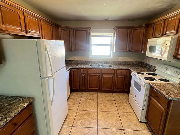 5th image of 1506 S Detroit Ave