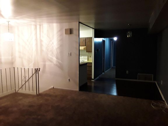 Living Room/Entry Area