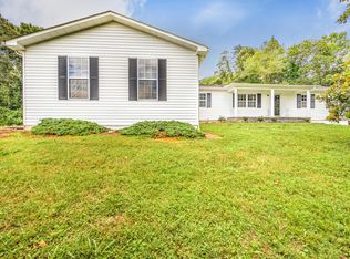 619 Blockhouse Valley Rd, Clinton, TN 37716