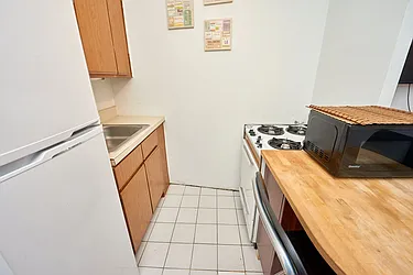 Rented by Genik Group Corp