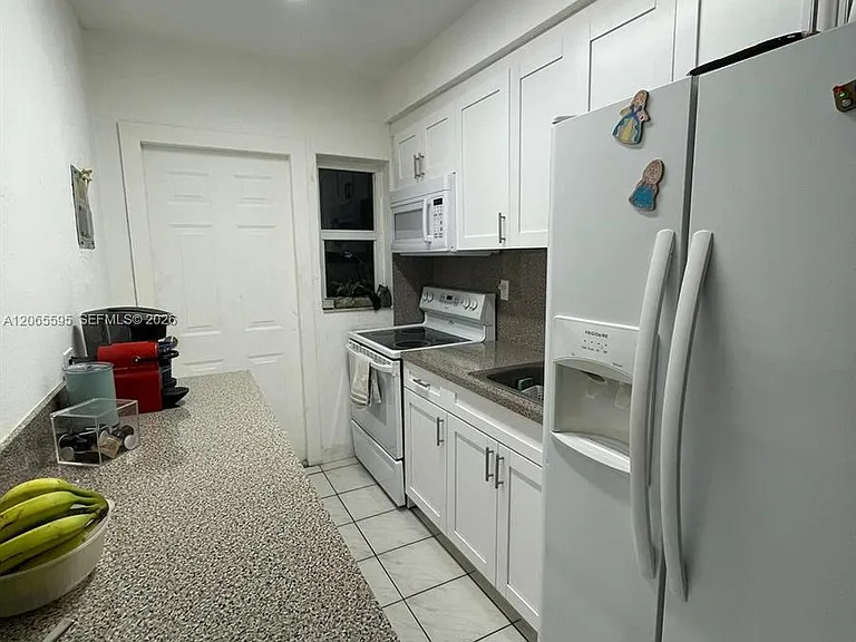 3551 SW 11th St #7B — Photo 6
