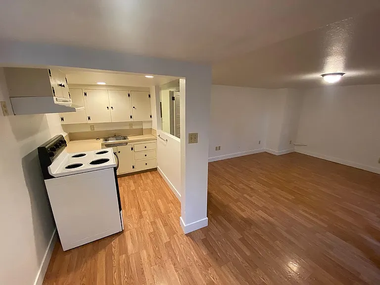 1112 Harrison St #1 — Photo 6