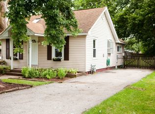 208 Oak St, Big Rock, IL