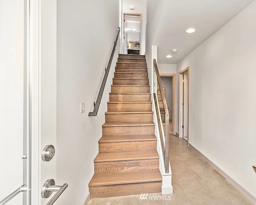 Building Photo - 9511A 8th Ave NW