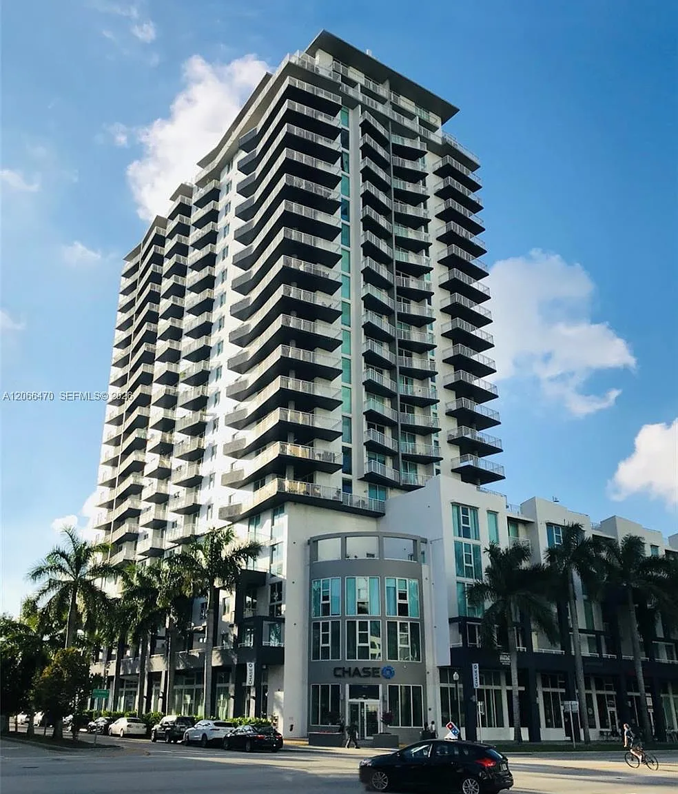 1800 Biscayne Plaza Condo — Photo 2