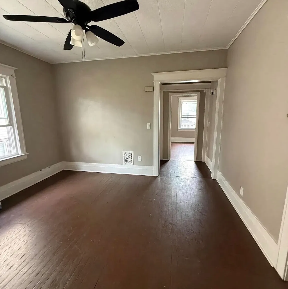 3 bed, 1000 sqft, $1,500 — Photo 3