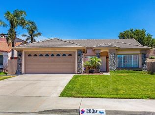 2830 W Esperanza Dr, Rialto, CA 92377