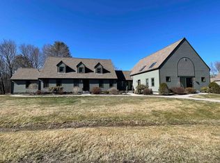 71 Montrose Dr, Stratham, NH 03885
