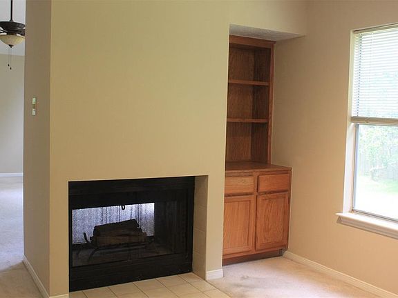 5th image of 4327 Pinewood Park Dr