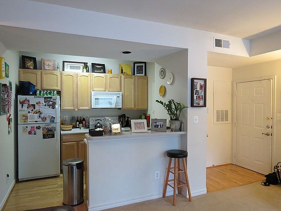 5th image of 3921 Penderview Dr APT 1805