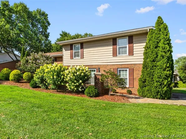 917 Castlewood Drive, New Albany, IN 47150