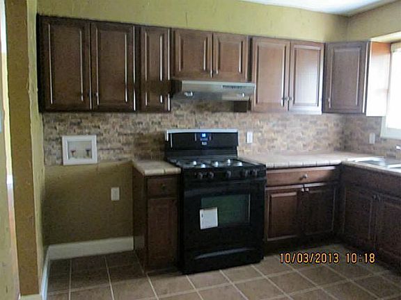 4th image of 24722 Bluffton Dr